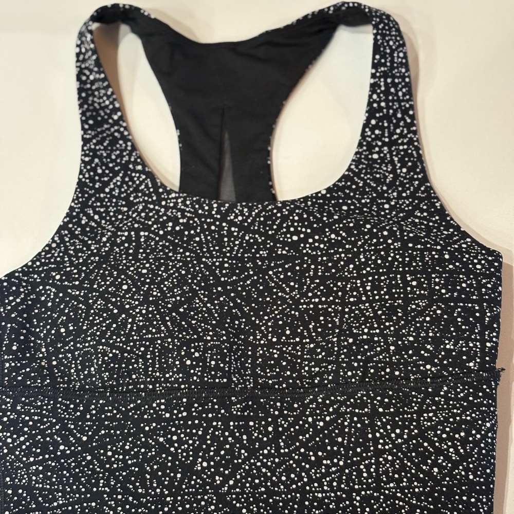 Lululemon SIZE 2 Invigorate Bra Long Line Night View White Black/Black